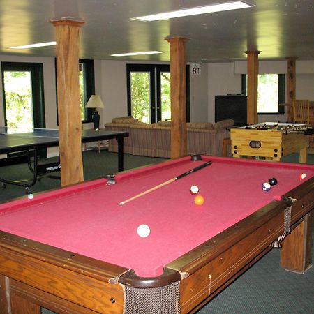 Highland Lake Inn & Resort - Flat Rock Kültér fotó