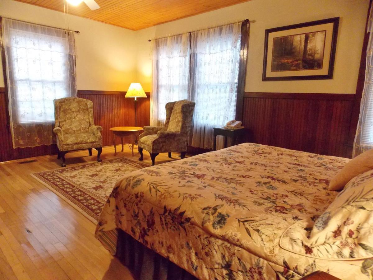 Highland Lake Inn & Resort - Flat Rock Kültér fotó